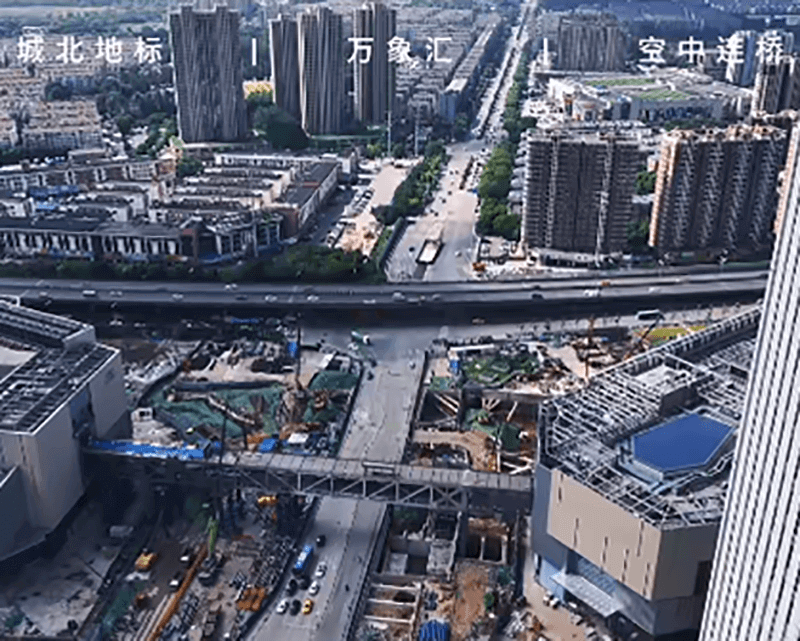 南京城北万象汇空中连桥顶推